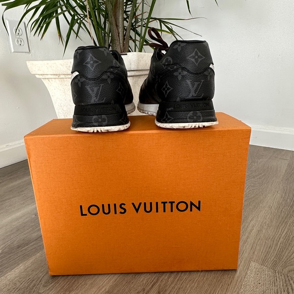Louis Vuitton Mens Sneakers - Picture 6 of 7